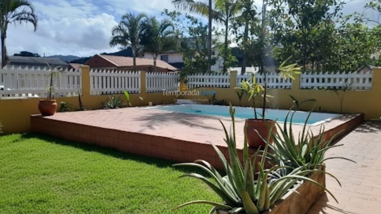 Casa para aluguel de temporada em Bombinhas (Morrinhos)