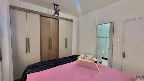 Beautiful beachfront apartment in Balneário Camboriú with 2 suites.