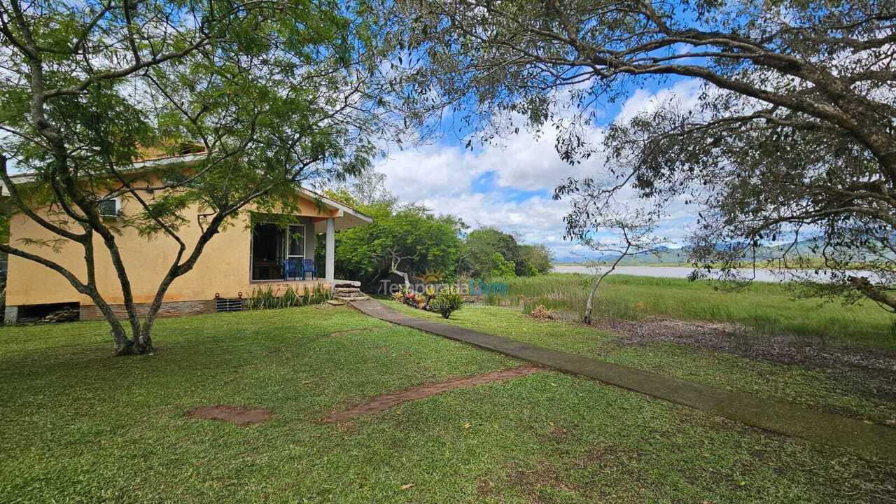 Casa para aluguel de temporada em Garopaba (Ferrugem)