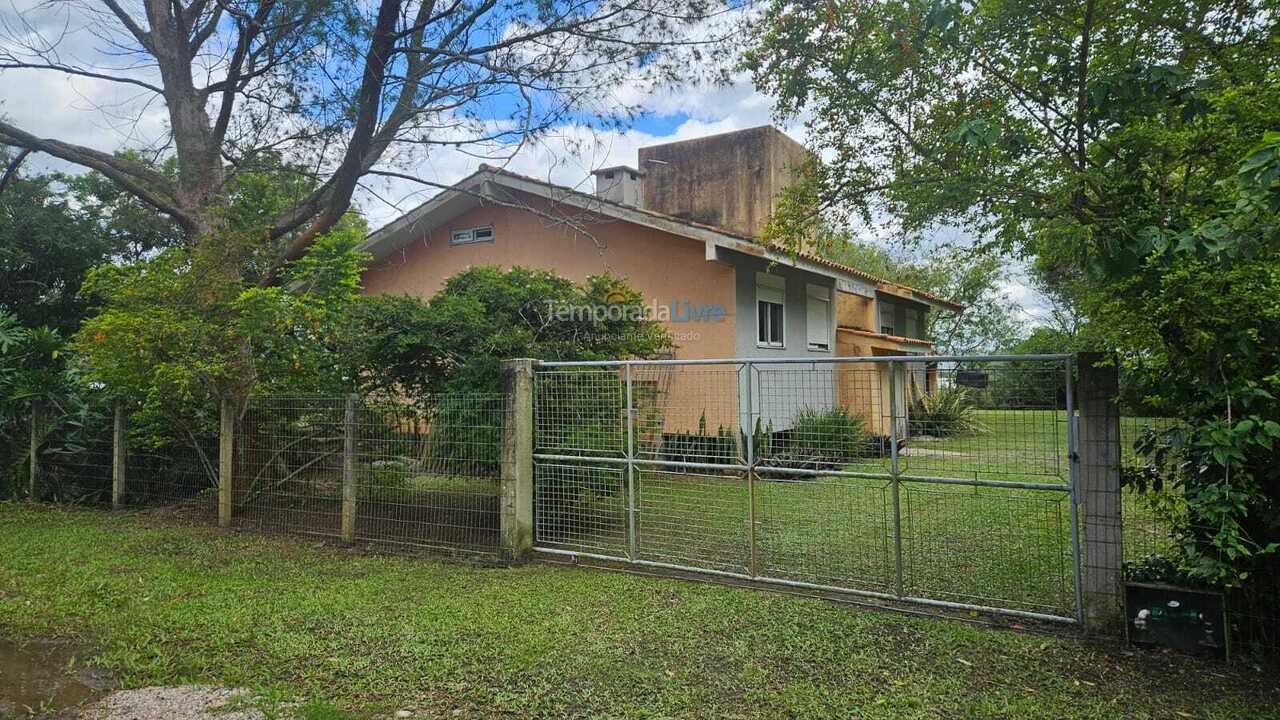 Casa para aluguel de temporada em Garopaba (Ferrugem)
