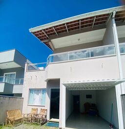 Casa com piscina em Morrinhos - Bombinhas/SC.☀️