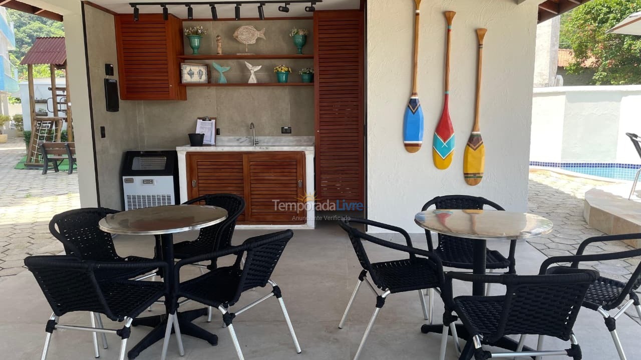 Apartamento para aluguel de temporada em Ubatuba (Enseada)