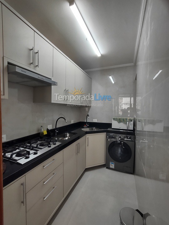 Apartamento para aluguel de temporada em Ubatuba (Praia Grande)