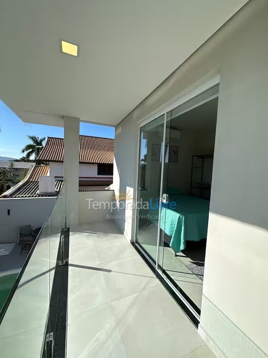 House for vacation rental in Florianópolis (Praia da Daniela)