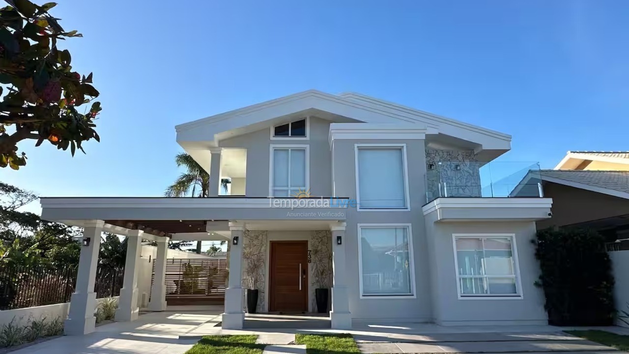 House for vacation rental in Florianópolis (Praia da Daniela)