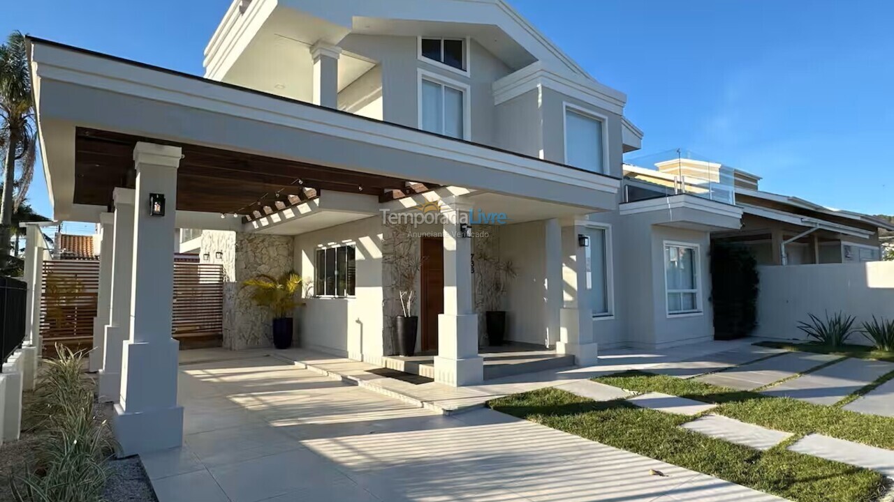 House for vacation rental in Florianópolis (Praia da Daniela)