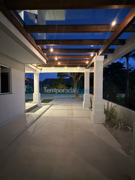 House for vacation rental in Florianópolis (Praia da Daniela)