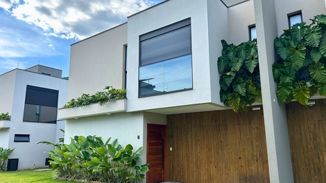 Praia Juquehy - Condomínio Fechado