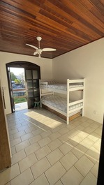 Apartment with 3 bedrooms, sleeps up to 7 people, in Cachoeira do Bom Jesus.