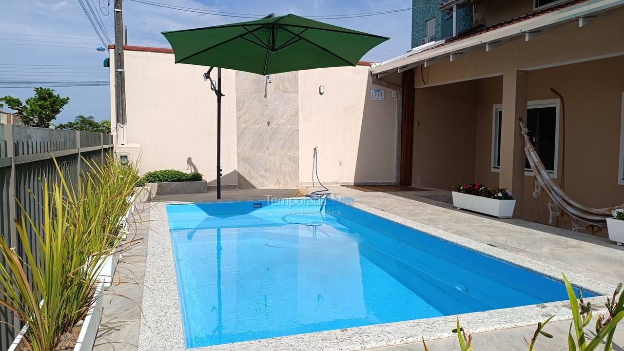 Casa para aluguel de temporada em São Francisco do Sul (Enseada)