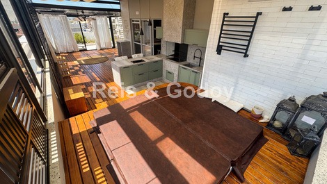 Hermoso ático privado con jacuzzi, 3 suites y piscina