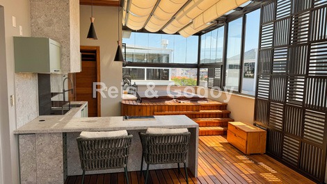 Hermoso ático privado con jacuzzi, 3 suites y piscina