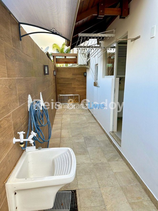 Casa para aluguel de temporada em Florianópolis (Cachoeira do Bom Jesus)