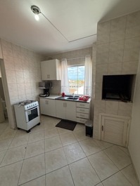 Central apartment with barbecue, elevator, Wi-Fi, and air conditioning in both bedrooms.