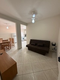 Apartamento céntrico con barbacoa, ascensor, wifi y aire acondicionado en ambas habitaciones.