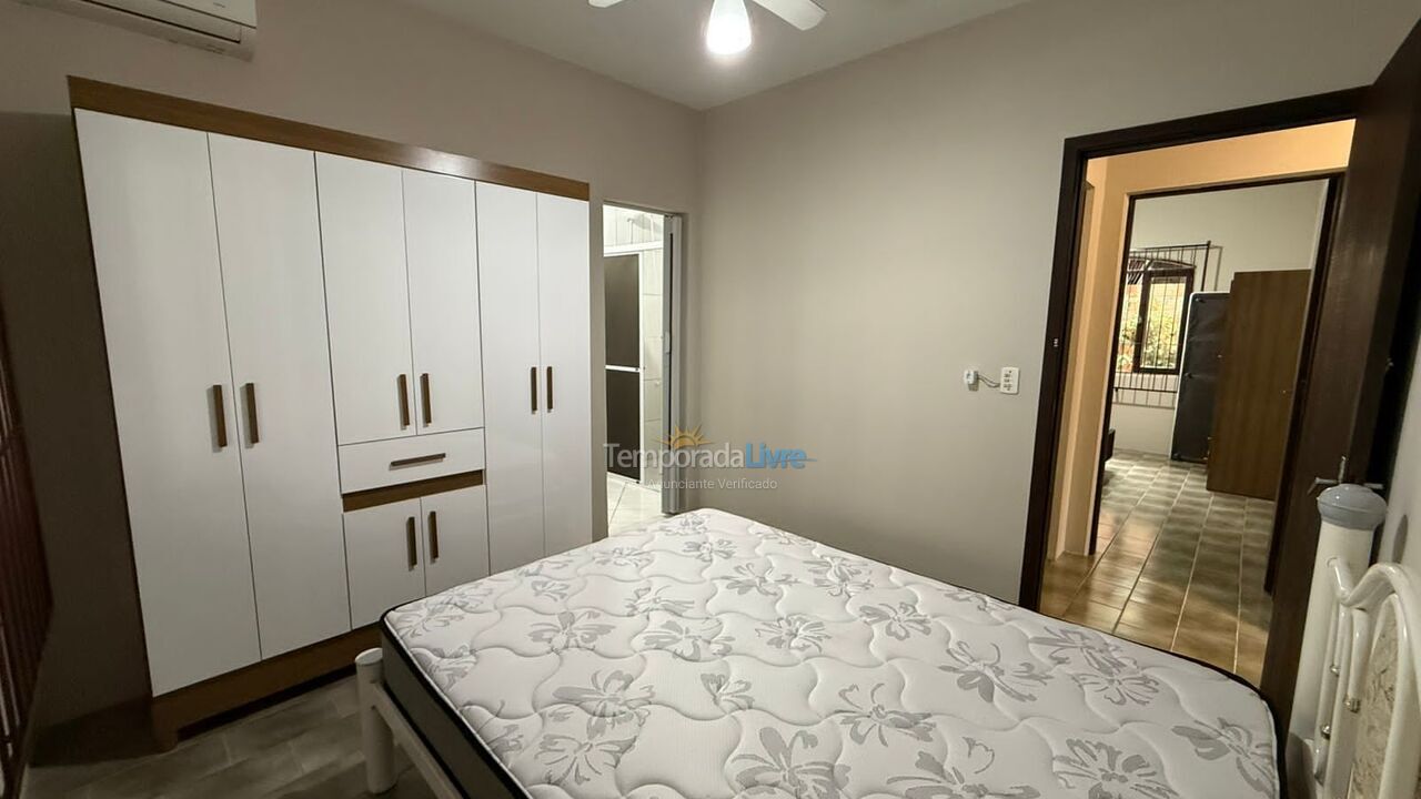 House for vacation rental in Itapema (Meia Praia)