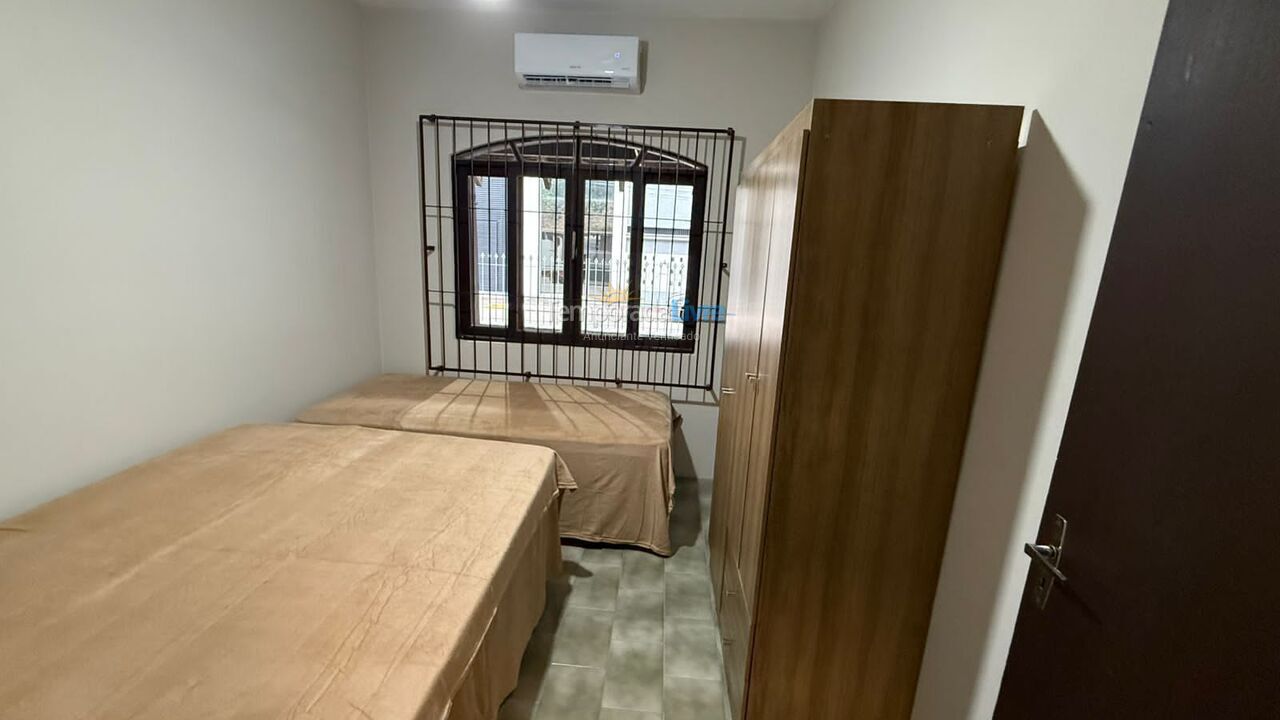 House for vacation rental in Itapema (Meia Praia)