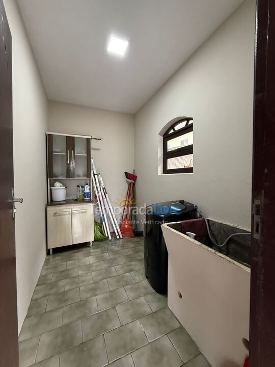 House for vacation rental in Itapema (Meia Praia)