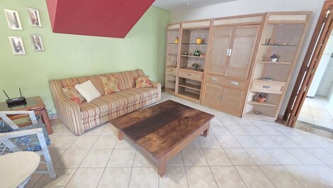 Casa 4 suites A/C Piscina churrasqueira local nobre Praia da enseada