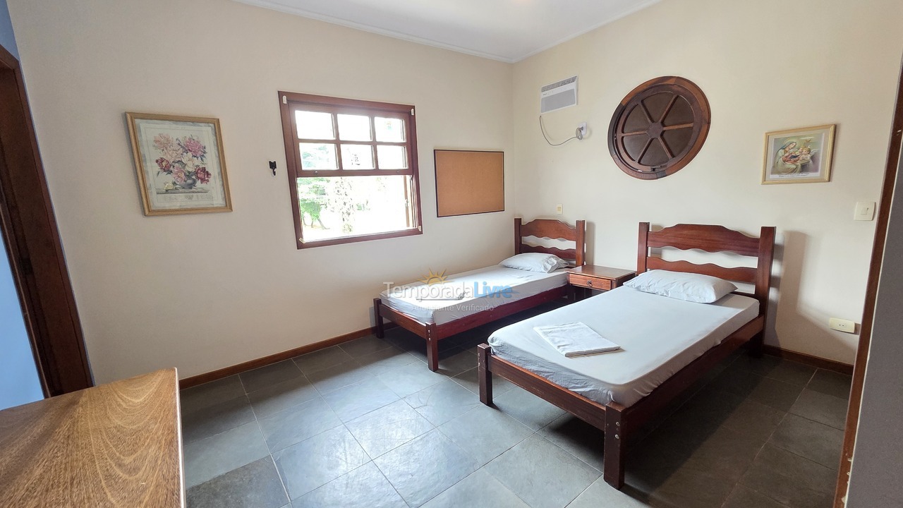 Casa para aluguel de temporada em Guarujá (Enseada)