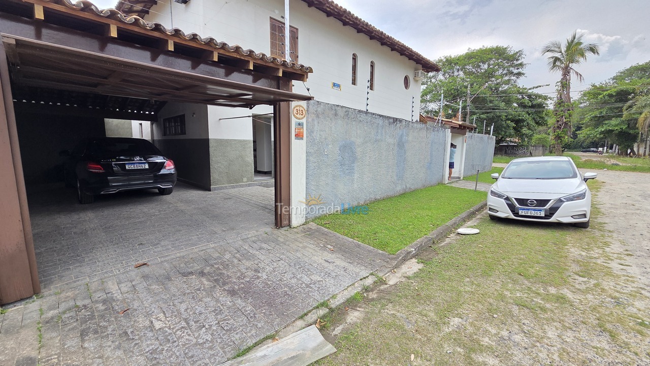 Casa para aluguel de temporada em Guarujá (Enseada)