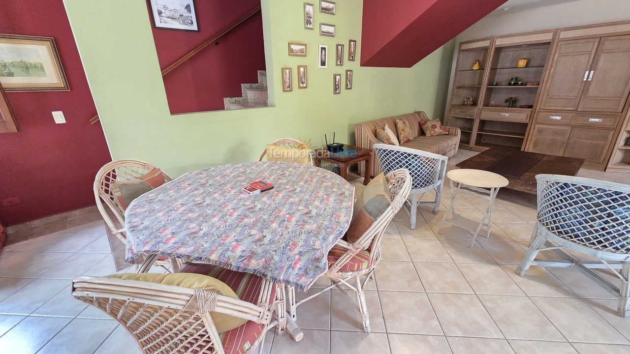 Casa para aluguel de temporada em Guarujá (Enseada)