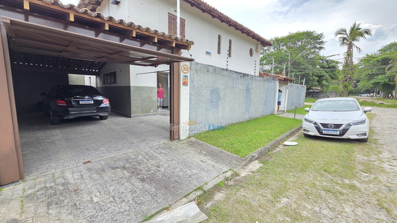 Casa para aluguel de temporada em Guarujá (Enseada)
