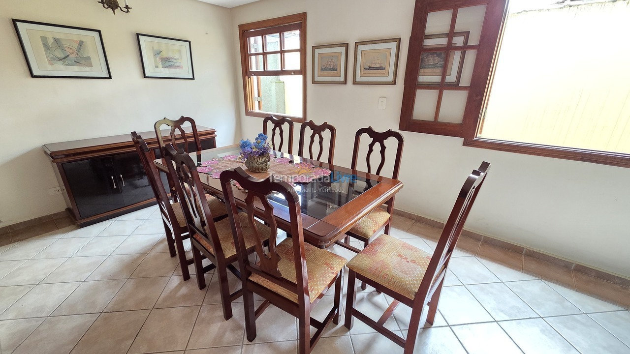 Casa para aluguel de temporada em Guarujá (Enseada)