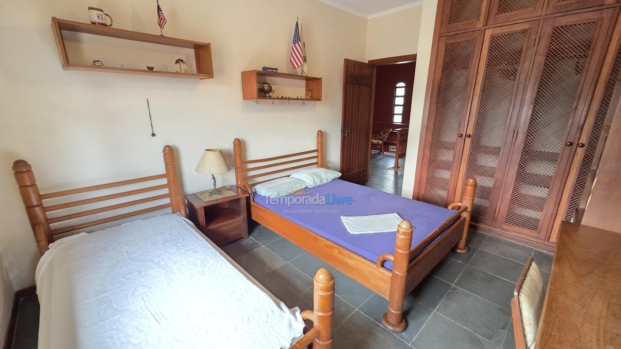 Casa para aluguel de temporada em Guarujá (Enseada)