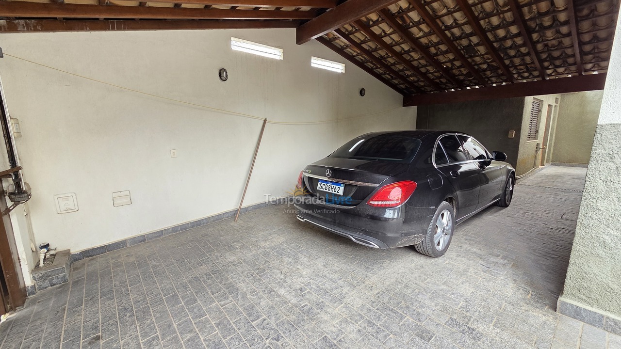 Casa para aluguel de temporada em Guarujá (Enseada)