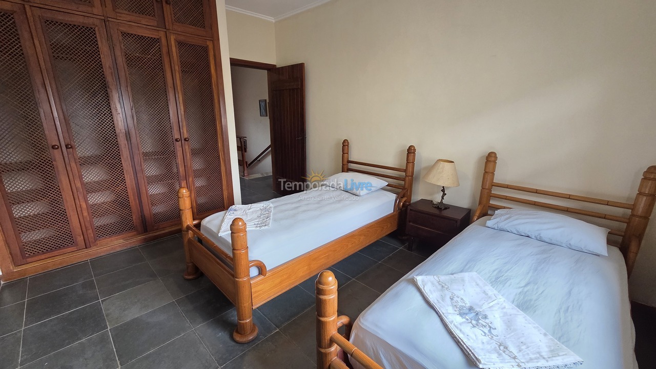 Casa para aluguel de temporada em Guarujá (Enseada)