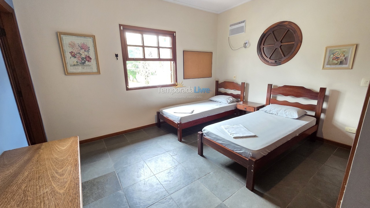 Casa para aluguel de temporada em Guarujá (Enseada)