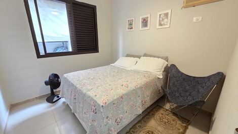 Beach house in Enseada with pool and barbecue, available for New Year's Eve.