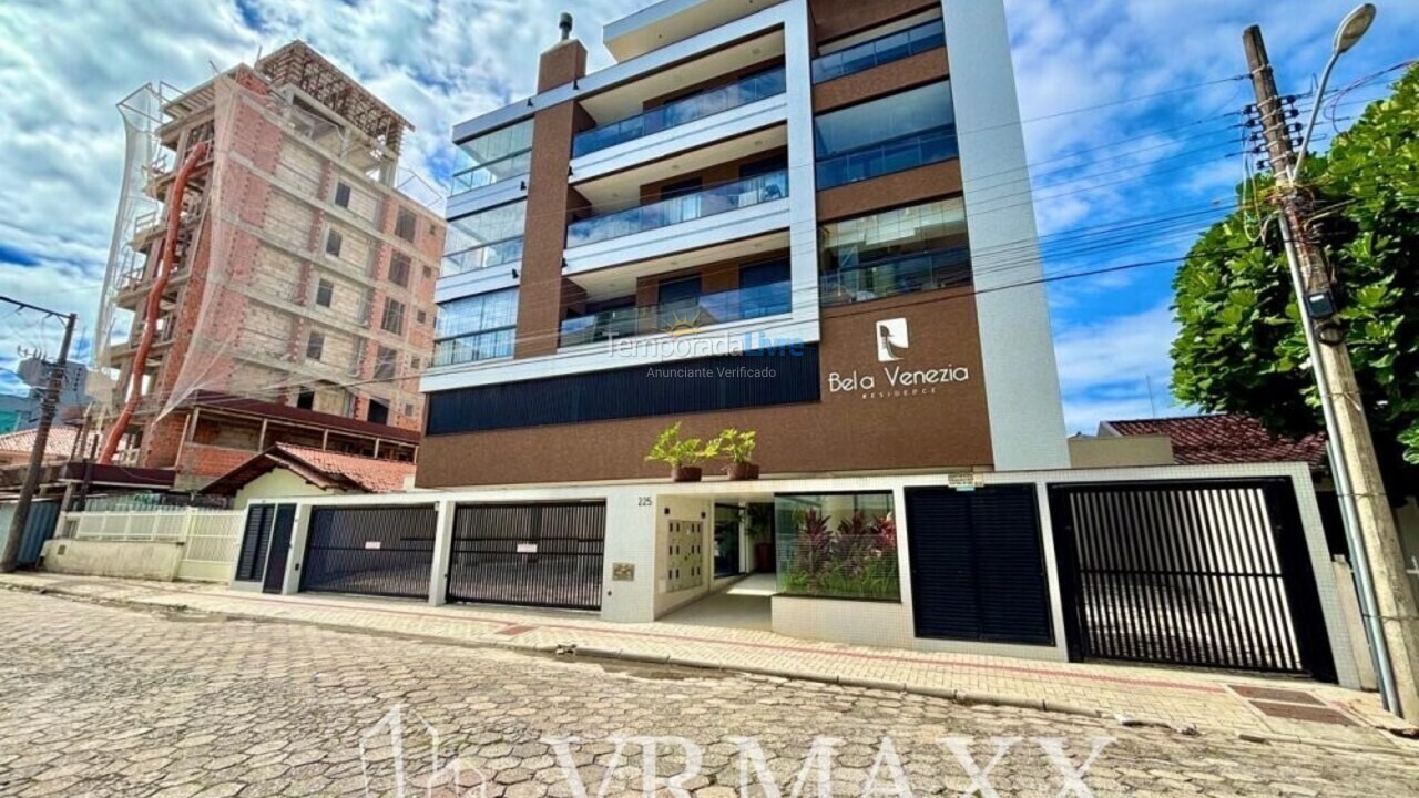 Apartamento para aluguel de temporada em Bombinhas (Praia de Bombas)