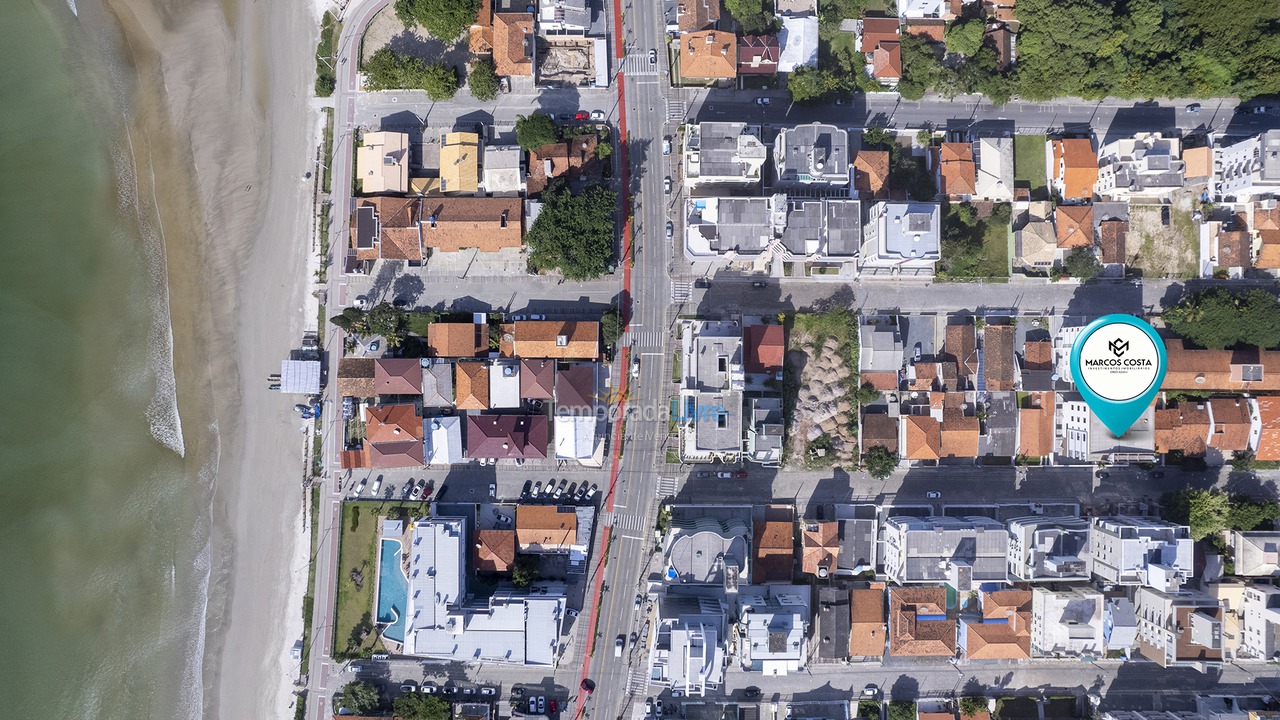 House for vacation rental in Bombinhas (Praia de Bombas)