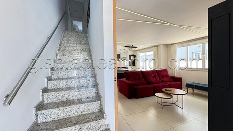 Increíble casa en Jurere Inn con 4 habitaciones y jacuzzi.