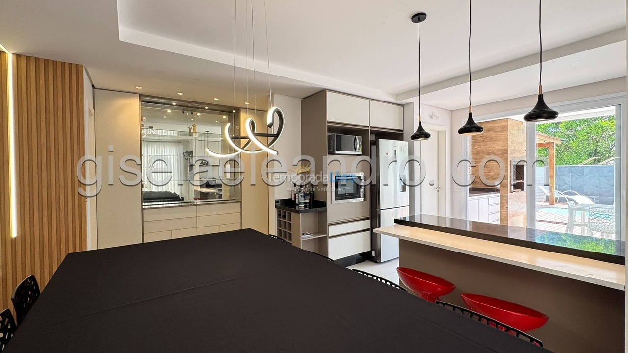 Casa para alquiler de vacaciones em Florianopolis (Jurerê Internacional)