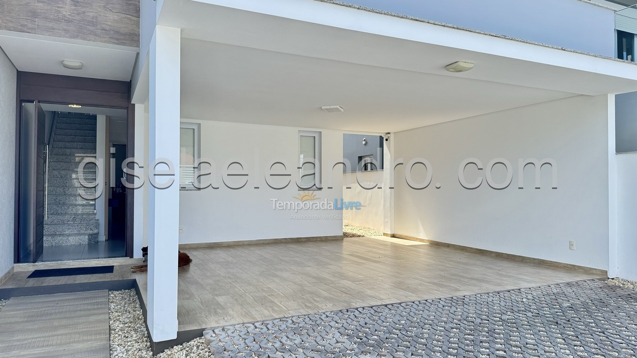 Casa para alquiler de vacaciones em Florianopolis (Jurerê Internacional)