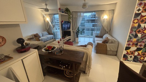 Apartamento em Riviera pé na grama