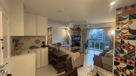 Apartamento em Riviera pé na grama