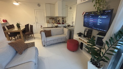 Apartamento em Riviera pé na grama