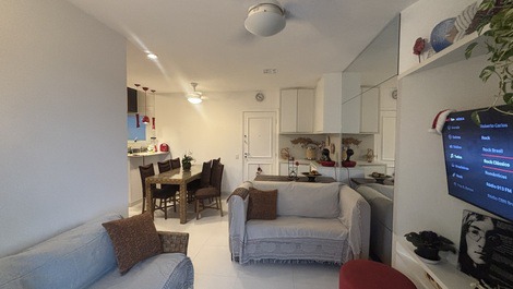 Apartamento em Riviera pé na grama