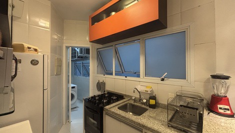 Apartamento em Riviera pé na grama