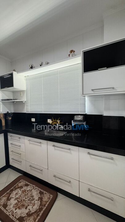 Apartamento para alquiler de vacaciones em Itapema (Meia Praia)