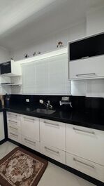 Apartamento a 150 m del mar | 3 suites + salón climatizado | 2 plazas de aparcamiento