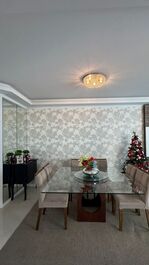 Apartamento a 150 m del mar | 3 suites + salón climatizado | 2 plazas de aparcamiento