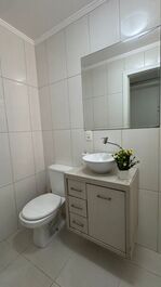 Apartamento a 150 m del mar | 3 suites + salón climatizado | 2 plazas de aparcamiento