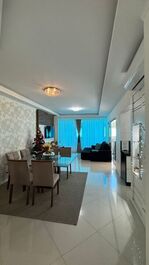 Apartamento a 150 m del mar | 3 suites + salón climatizado | 2 plazas de aparcamiento