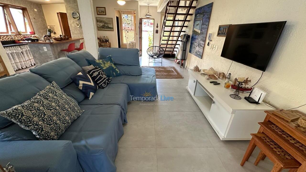 Casa para alquiler de vacaciones em São Sebastião (Camburi)