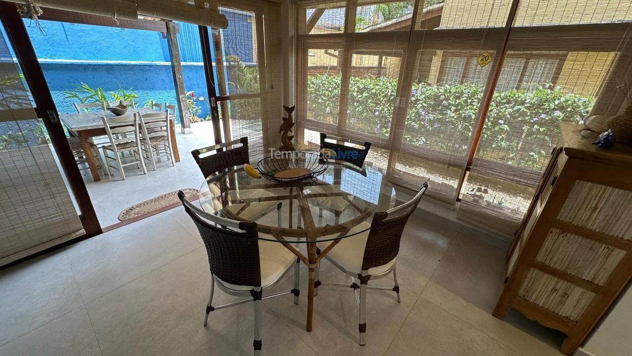 Casa para alquiler de vacaciones em São Sebastião (Camburi)